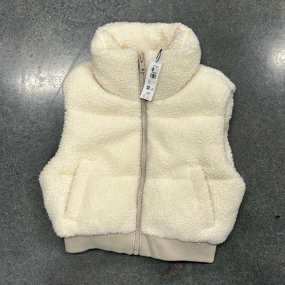 Garage mini puff teddy vest
